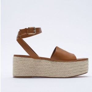 Zara Plataforma Wedge Leather Sandals